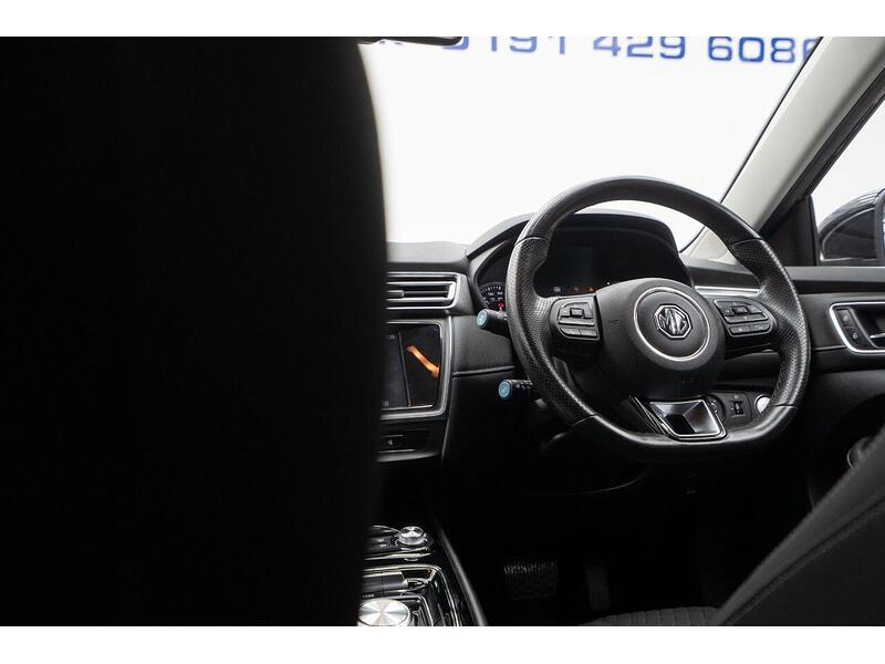 MG MG5 61.1kWh Excite Long Range Auto 5dr - U1090