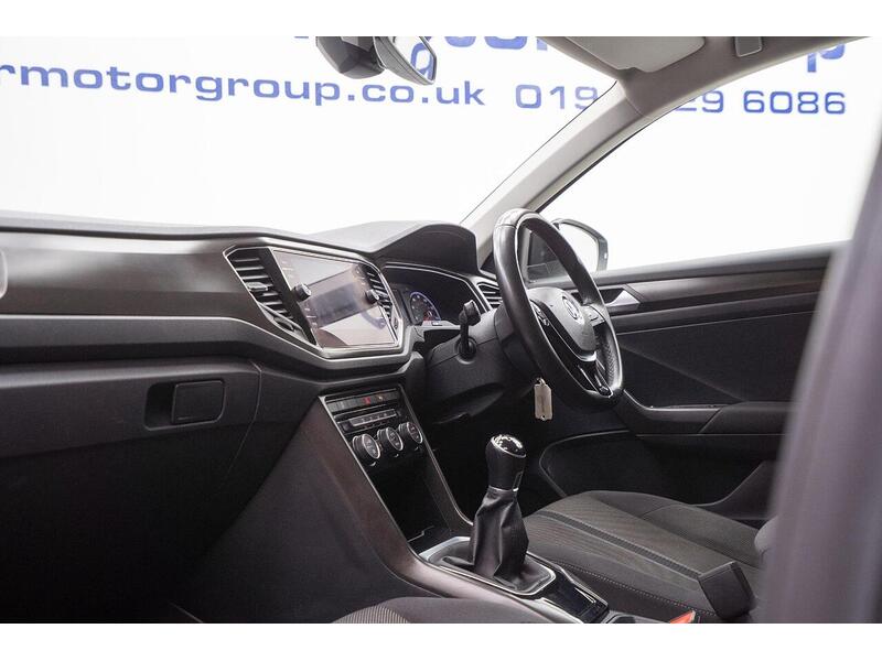 Volkswagen T-Roc 1.6 TDI SE Euro 6 (s/s) 5dr - U1096