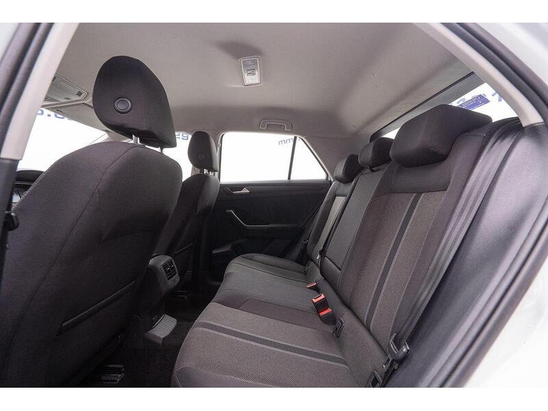 Volkswagen T-Roc 1.6 TDI SE Euro 6 (s/s) 5dr - U1096