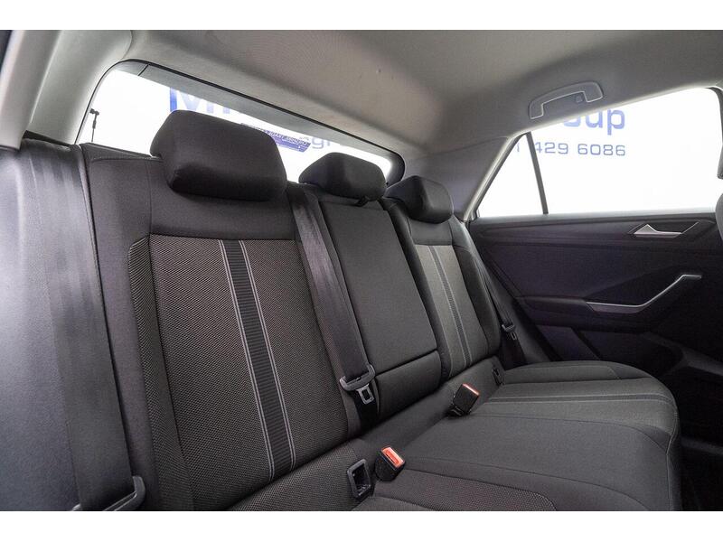 Volkswagen T-Roc 1.6 TDI SE Euro 6 (s/s) 5dr - U1096