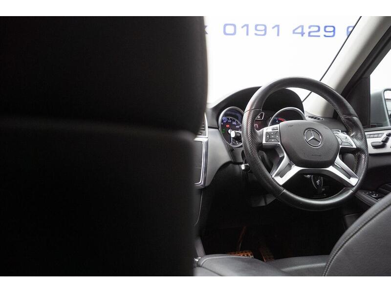 Mercedes-Benz M Class 3.0 ML350 V6 BlueTEC AMG Line G-Tronic 4WD Euro 6 (s/s) 5dr - U1097