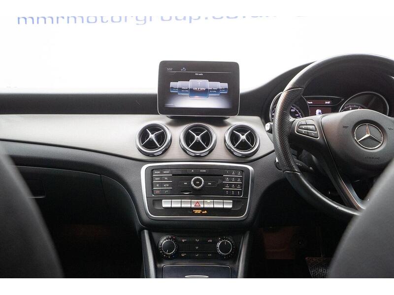 Mercedes-Benz GLA 1.6 GLA180 Urban Edition 7G-DCT Euro 6 (s/s) 5dr - U1099