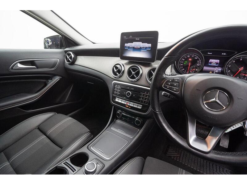 Mercedes-Benz GLA 1.6 GLA180 Urban Edition 7G-DCT Euro 6 (s/s) 5dr - U1099