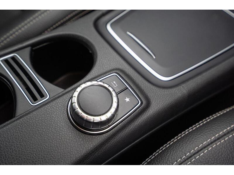 Mercedes-Benz GLA 1.6 GLA180 Urban Edition 7G-DCT Euro 6 (s/s) 5dr - U1099