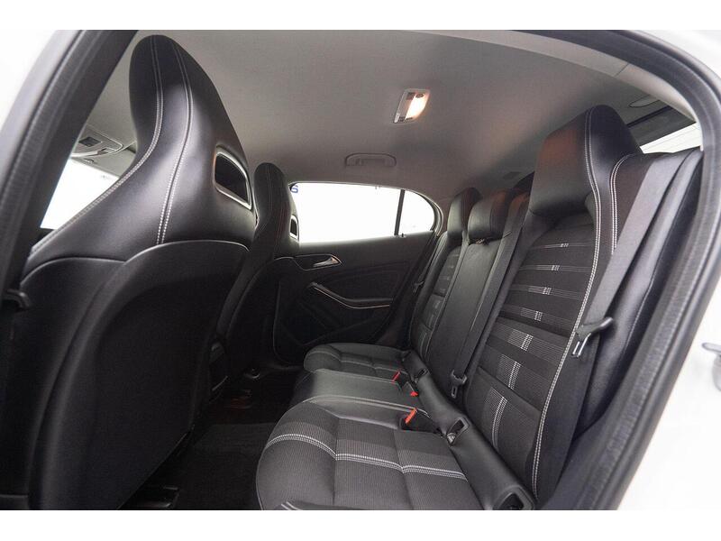 Mercedes-Benz GLA 1.6 GLA180 Urban Edition 7G-DCT Euro 6 (s/s) 5dr - U1099