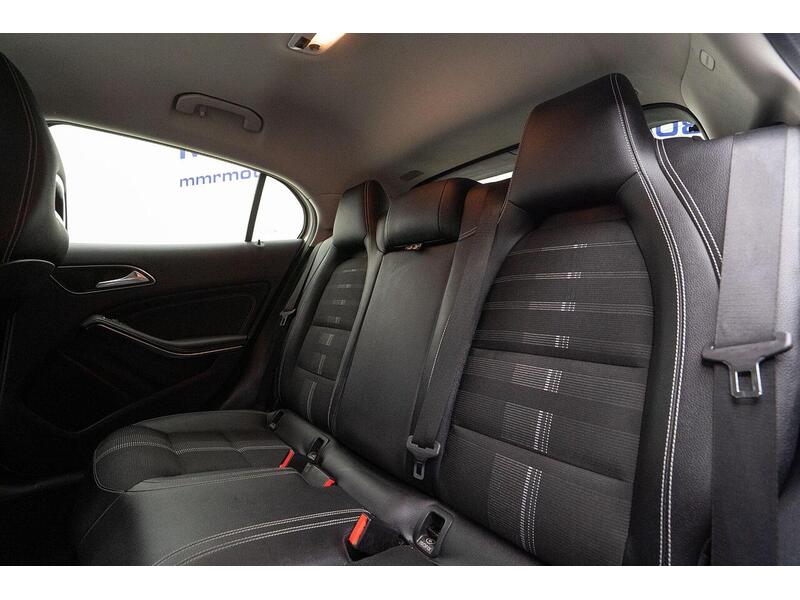 Mercedes-Benz GLA 1.6 GLA180 Urban Edition 7G-DCT Euro 6 (s/s) 5dr - U1099