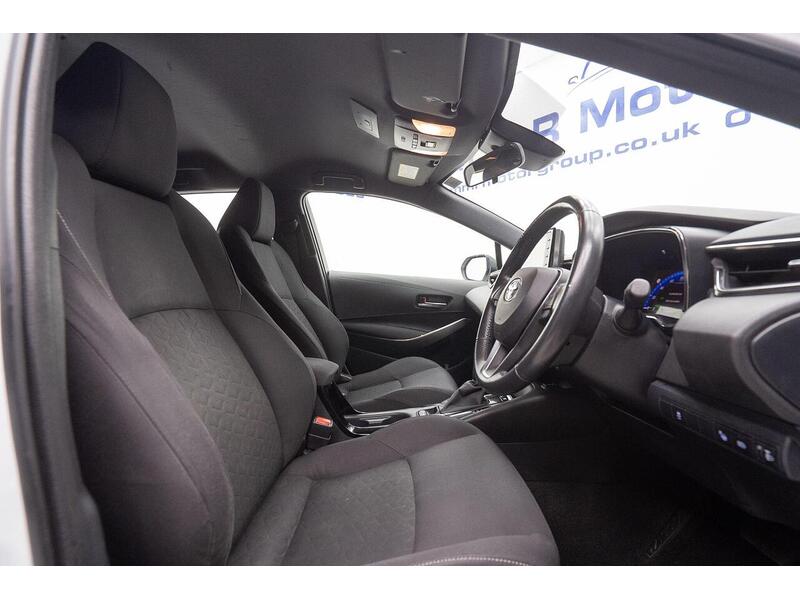 Toyota Corolla 1.8 VVT-h Icon Tech Touring Sports CVT Euro 6 (s/s) 5dr - U1104