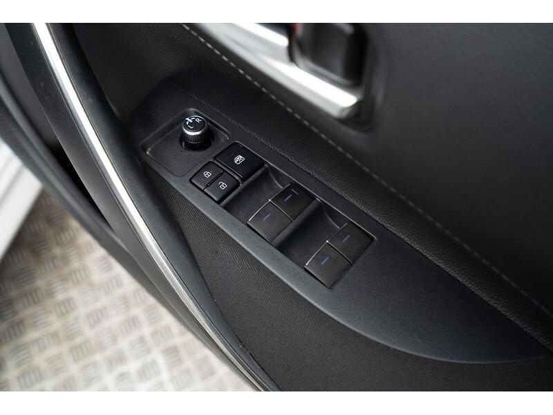 Toyota Corolla 1.8 VVT-h Icon Tech Touring Sports CVT Euro 6 (s/s) 5dr - U1104