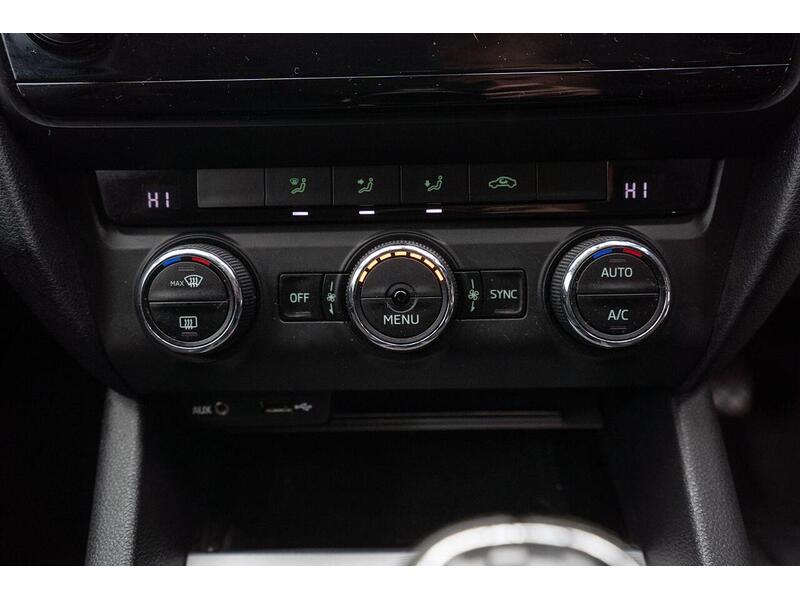 Skoda Octavia 2.0 TDI SE L Hatchback 5dr Diesel Manual Euro 6 (s/s) (150 ps) - U1117