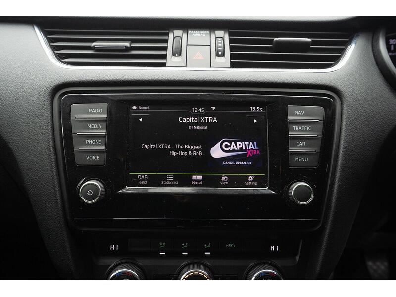 Skoda Octavia 2.0 TDI SE L Hatchback 5dr Diesel Manual Euro 6 (s/s) (150 ps) - U1117