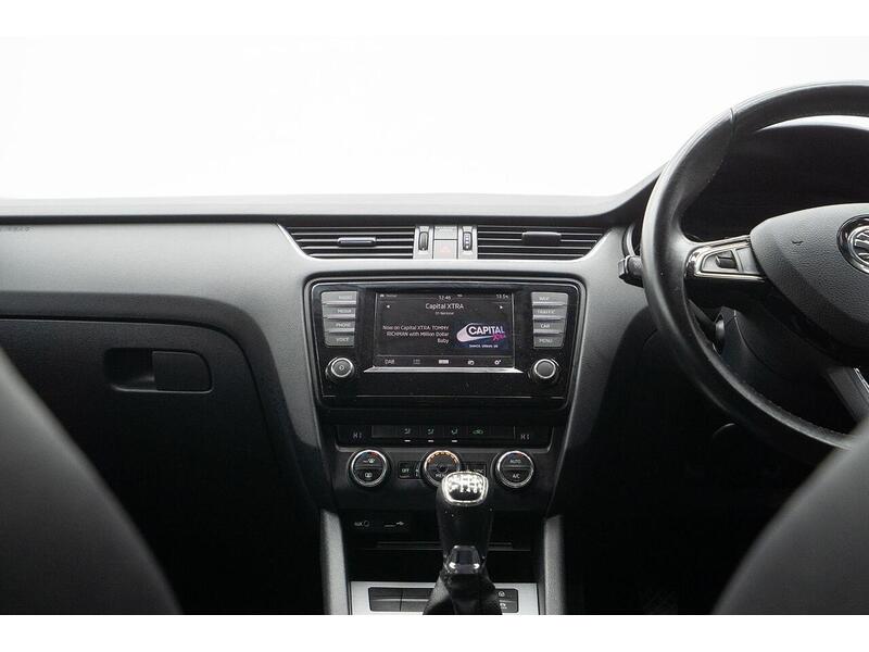 Skoda Octavia 2.0 TDI SE L Hatchback 5dr Diesel Manual Euro 6 (s/s) (150 ps) - U1117