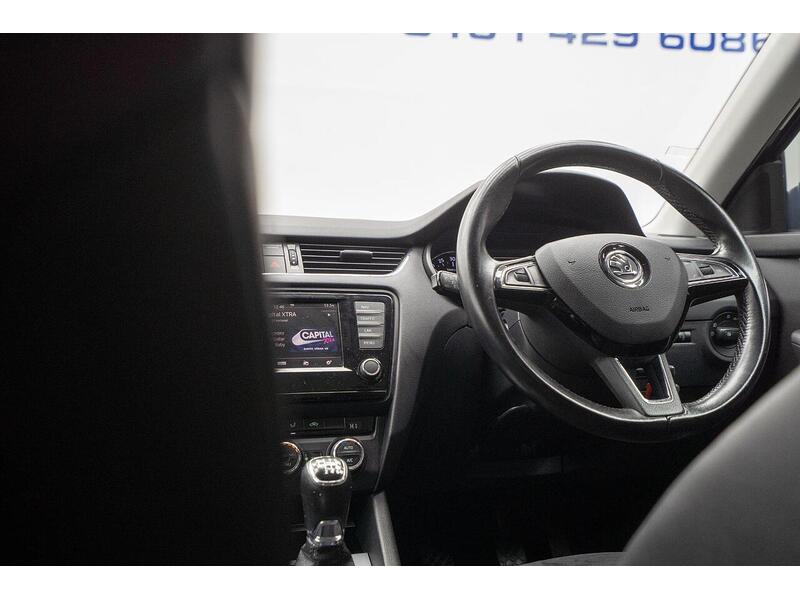 Skoda Octavia 2.0 TDI SE L Hatchback 5dr Diesel Manual Euro 6 (s/s) (150 ps) - U1117