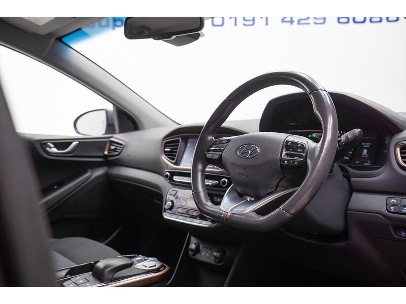 Hyundai IONIQ 28kWh Premium Auto 5dr - U1118