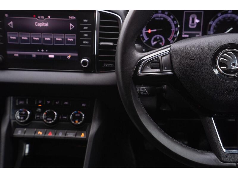 Skoda Karoq Karoq SE Technology SUV 1 Manual Diesel - U1119