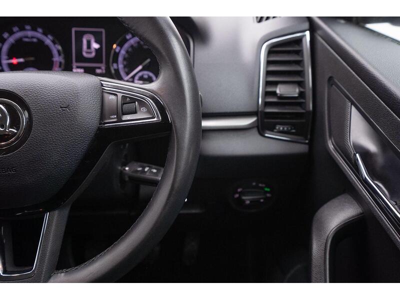 Skoda Karoq Karoq SE Technology SUV 1 Manual Diesel - U1119