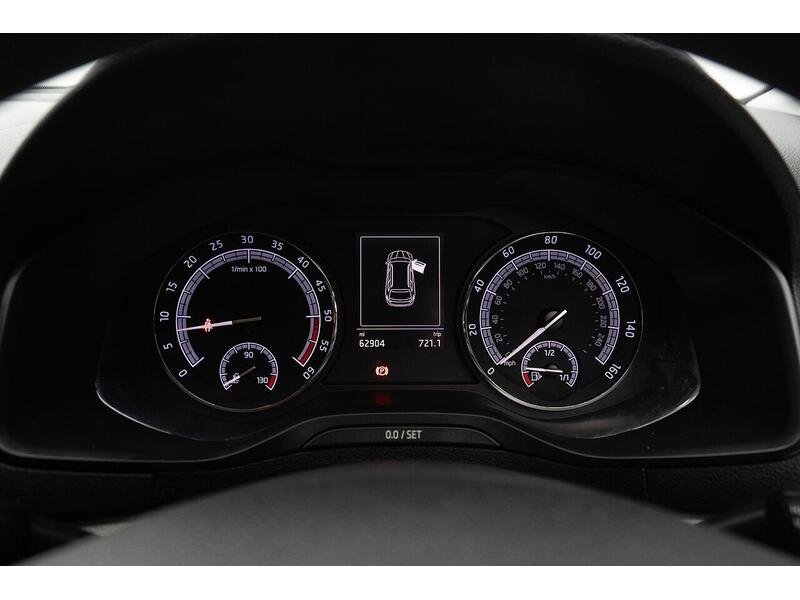 Skoda Karoq Karoq SE Technology SUV 1 Manual Diesel - U1119