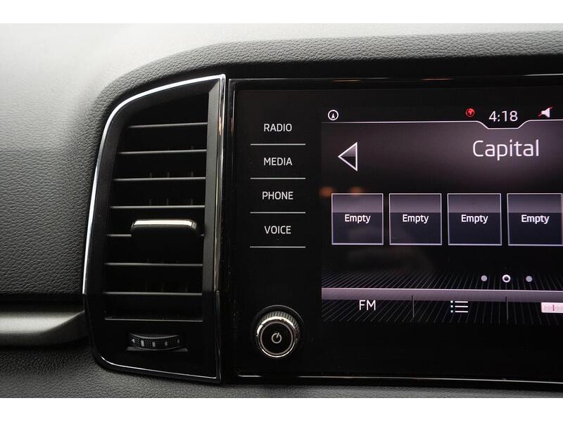 Skoda Karoq Karoq SE Technology SUV 1 Manual Diesel - U1119