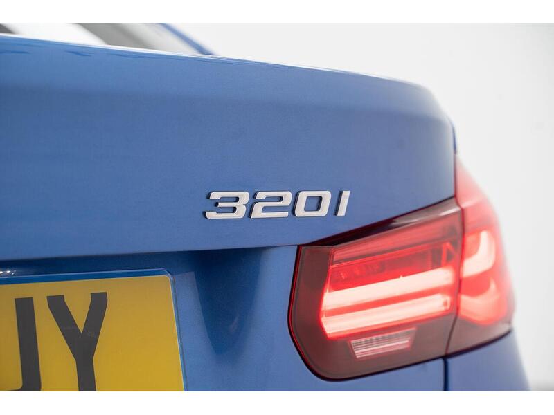 BMW 3 Series 2.0 320i M Sport Shadow Edition Auto Euro 6 (s/s) 4dr - U1126