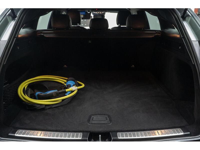 Mercedes-Benz EQC EQC 400 80kWh AMG Line Auto 4MATIC 5dr - U1129