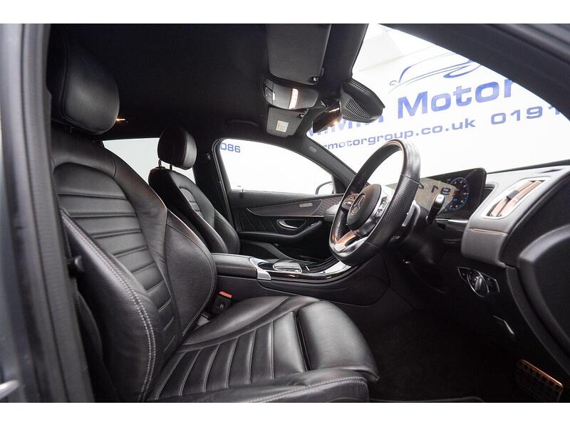 Mercedes-Benz EQC EQC 400 80kWh AMG Line Auto 4MATIC 5dr - U1129