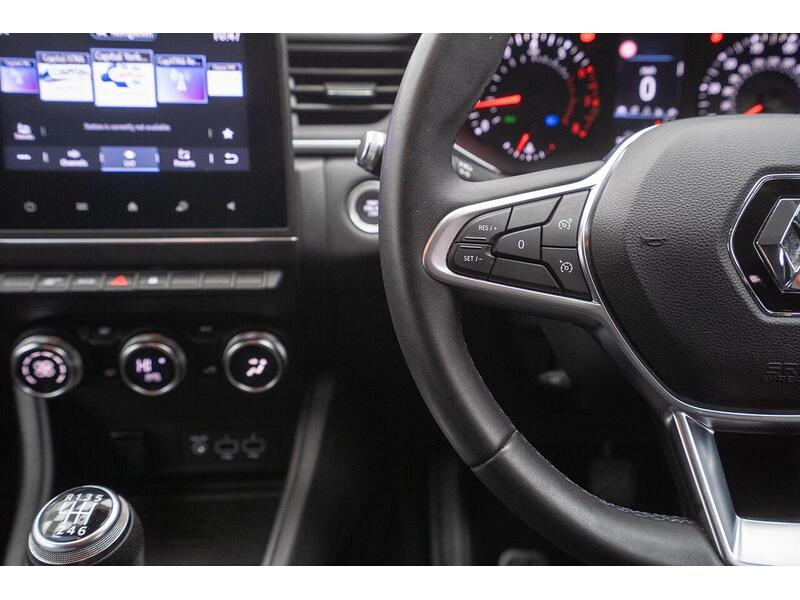 Renault Captur 1.3 TCe Iconic Euro 6 (s/s) 5dr - U1130