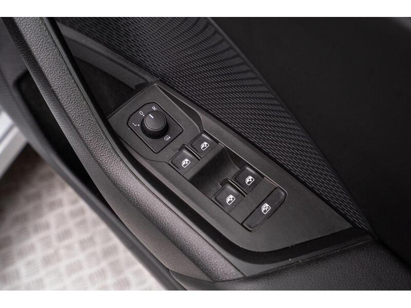 Skoda Octavia 1.0 TSI e-TEC MHEV SE Technology DSG Euro 6 (s/s) 5dr - U1155