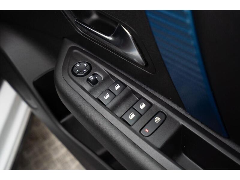 Citroen e-C4 50kWh Shine Plus Auto 5dr (7.4kW Charger) - U1157