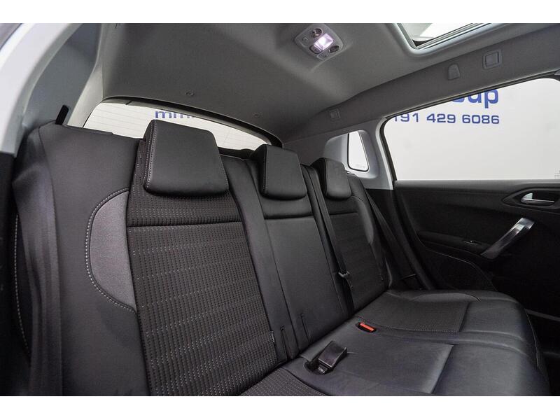 Peugeot 2008 1.2 PureTech Allure Premium Euro 6 (s/s) 5dr - U1166