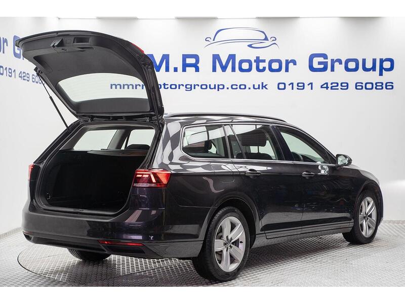 Volkswagen Passat 1.6 TDI SE Nav DSG Euro 6 (s/s) 5dr - U1167