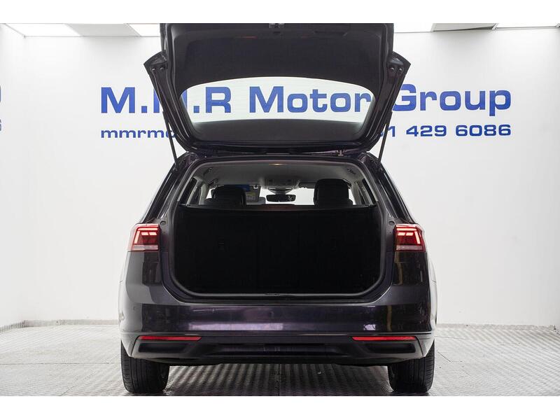 Volkswagen Passat 1.6 TDI SE Nav DSG Euro 6 (s/s) 5dr - U1167