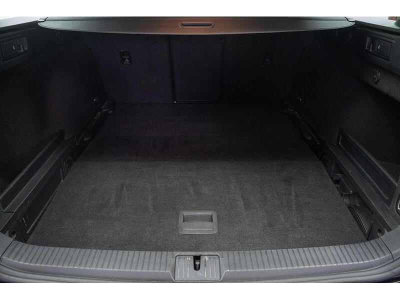 Volkswagen Passat 1.6 TDI SE Nav DSG Euro 6 (s/s) 5dr - U1167