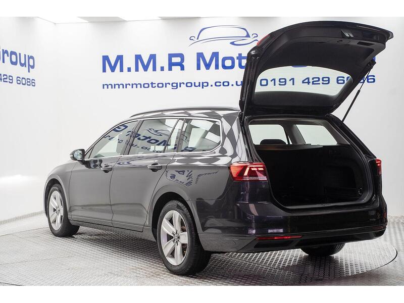 Volkswagen Passat 1.6 TDI SE Nav DSG Euro 6 (s/s) 5dr - U1167