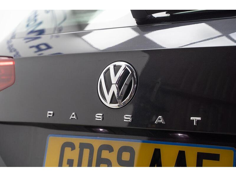 Volkswagen Passat 1.6 TDI SE Nav DSG Euro 6 (s/s) 5dr - U1167
