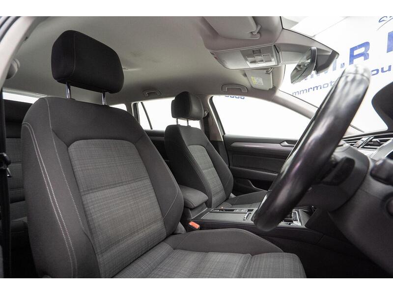 Volkswagen Passat 1.6 TDI SE Nav DSG Euro 6 (s/s) 5dr - U1167