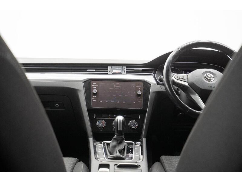Volkswagen Passat 1.6 TDI SE Nav DSG Euro 6 (s/s) 5dr - U1167