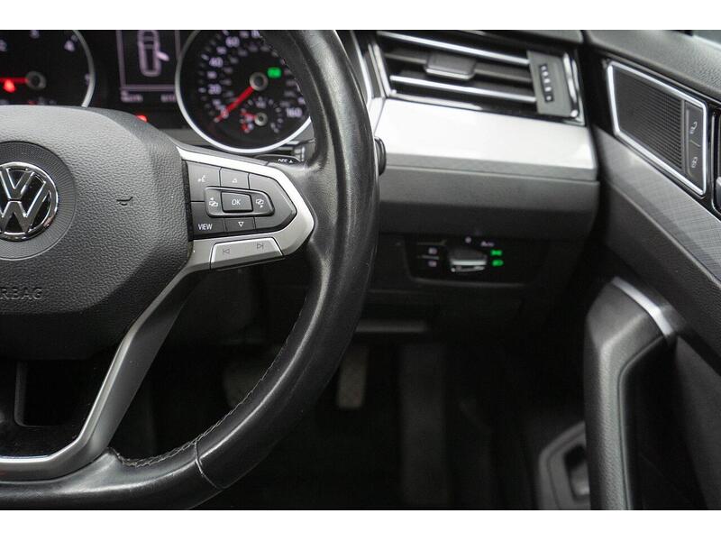 Volkswagen Passat 1.6 TDI SE Nav DSG Euro 6 (s/s) 5dr - U1167