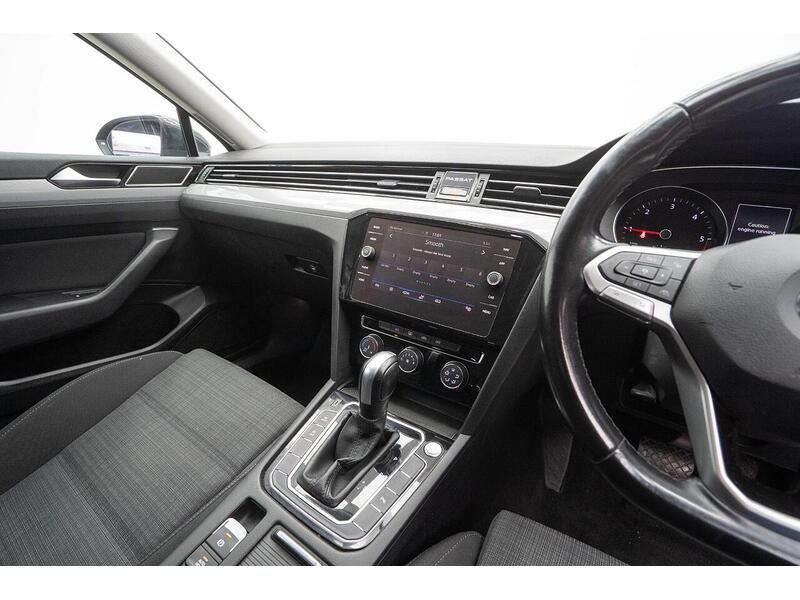 Volkswagen Passat 1.6 TDI SE Nav DSG Euro 6 (s/s) 5dr - U1167