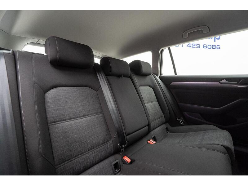 Volkswagen Passat 1.6 TDI SE Nav DSG Euro 6 (s/s) 5dr - U1167