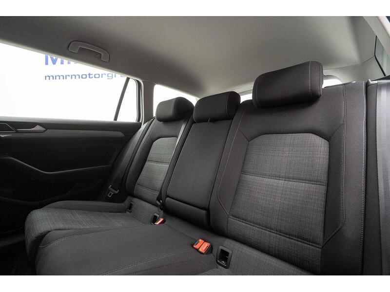 Volkswagen Passat 1.6 TDI SE Nav DSG Euro 6 (s/s) 5dr - U1167