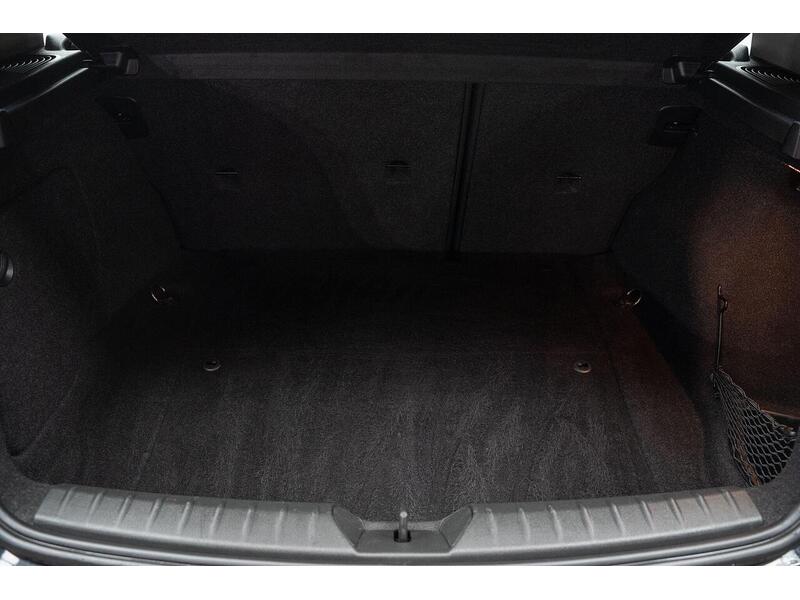 BMW 1 Series 1.5 116d SE Business Euro 6 (s/s) 5dr - U1173