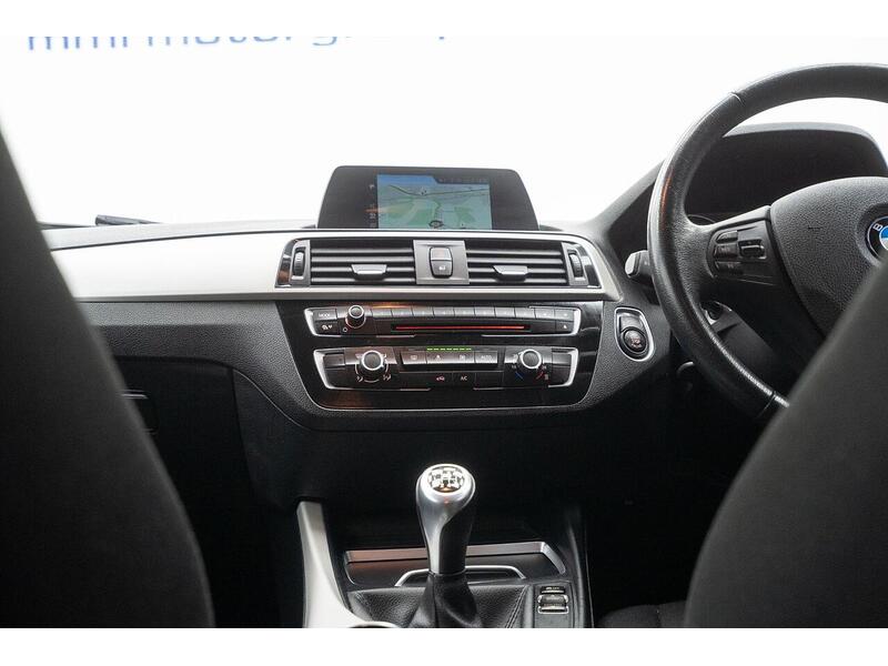 BMW 1 Series 1.5 116d SE Business Euro 6 (s/s) 5dr - U1173