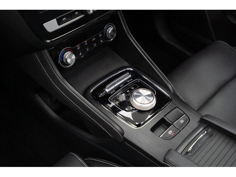 MG MG ZS 44.5kWh Exclusive Auto 5dr - U1177