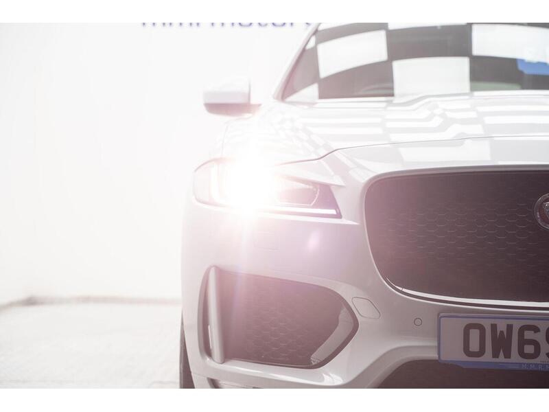 Jaguar F-PACE 2.0 D180 Chequered Flag Auto AWD Euro 6 (s/s) 5dr - U1183