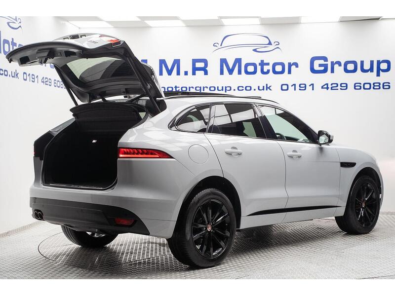 Jaguar F-PACE 2.0 D180 Chequered Flag Auto AWD Euro 6 (s/s) 5dr - U1183
