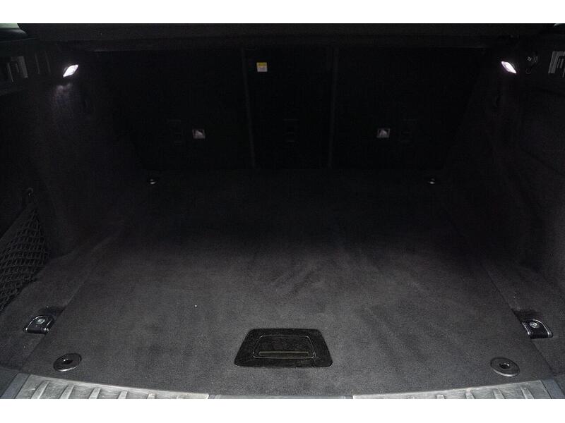 Jaguar F-PACE 2.0 D180 Chequered Flag Auto AWD Euro 6 (s/s) 5dr - U1183