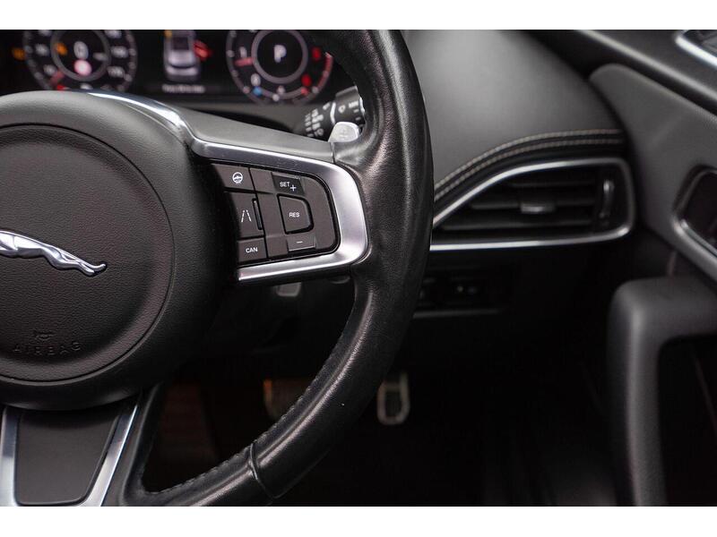 Jaguar F-PACE 2.0 D180 Chequered Flag Auto AWD Euro 6 (s/s) 5dr - U1183