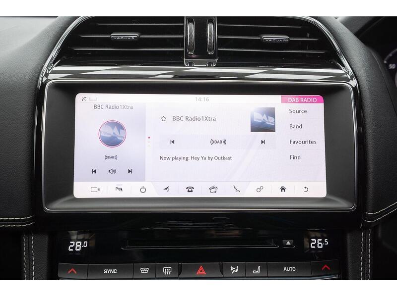 Jaguar F-PACE 2.0 D180 Chequered Flag Auto AWD Euro 6 (s/s) 5dr - U1183