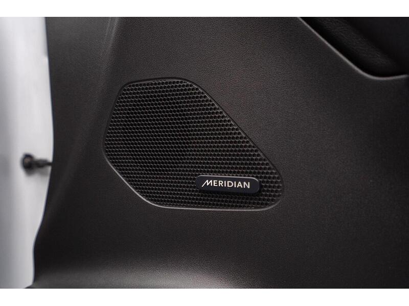 Jaguar F-PACE 2.0 D180 Chequered Flag Auto AWD Euro 6 (s/s) 5dr - U1183