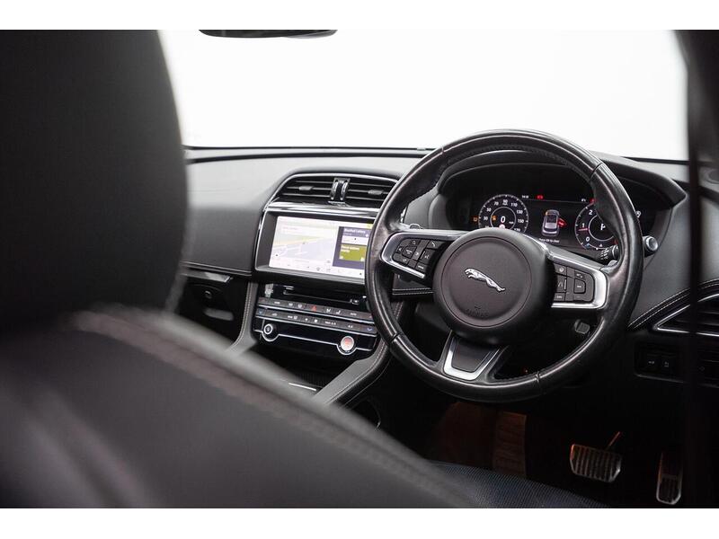 Jaguar F-PACE 2.0 D180 Chequered Flag Auto AWD Euro 6 (s/s) 5dr - U1183