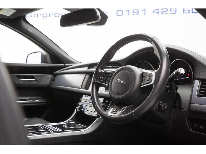 Jaguar XF 2.0d R-Sport Auto Euro 6 (s/s) 4dr - U1188